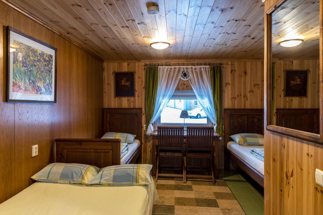 Maple House - Sodyba Tarp Klevu Utena Buitenkant foto