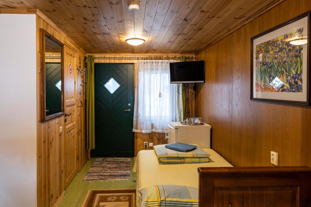 Maple House - Sodyba Tarp Klevu Utena Buitenkant foto